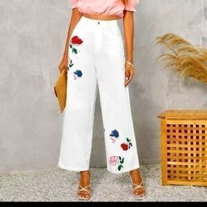 🆕 White Floral Print High Waist Pants | Size Medium (6)